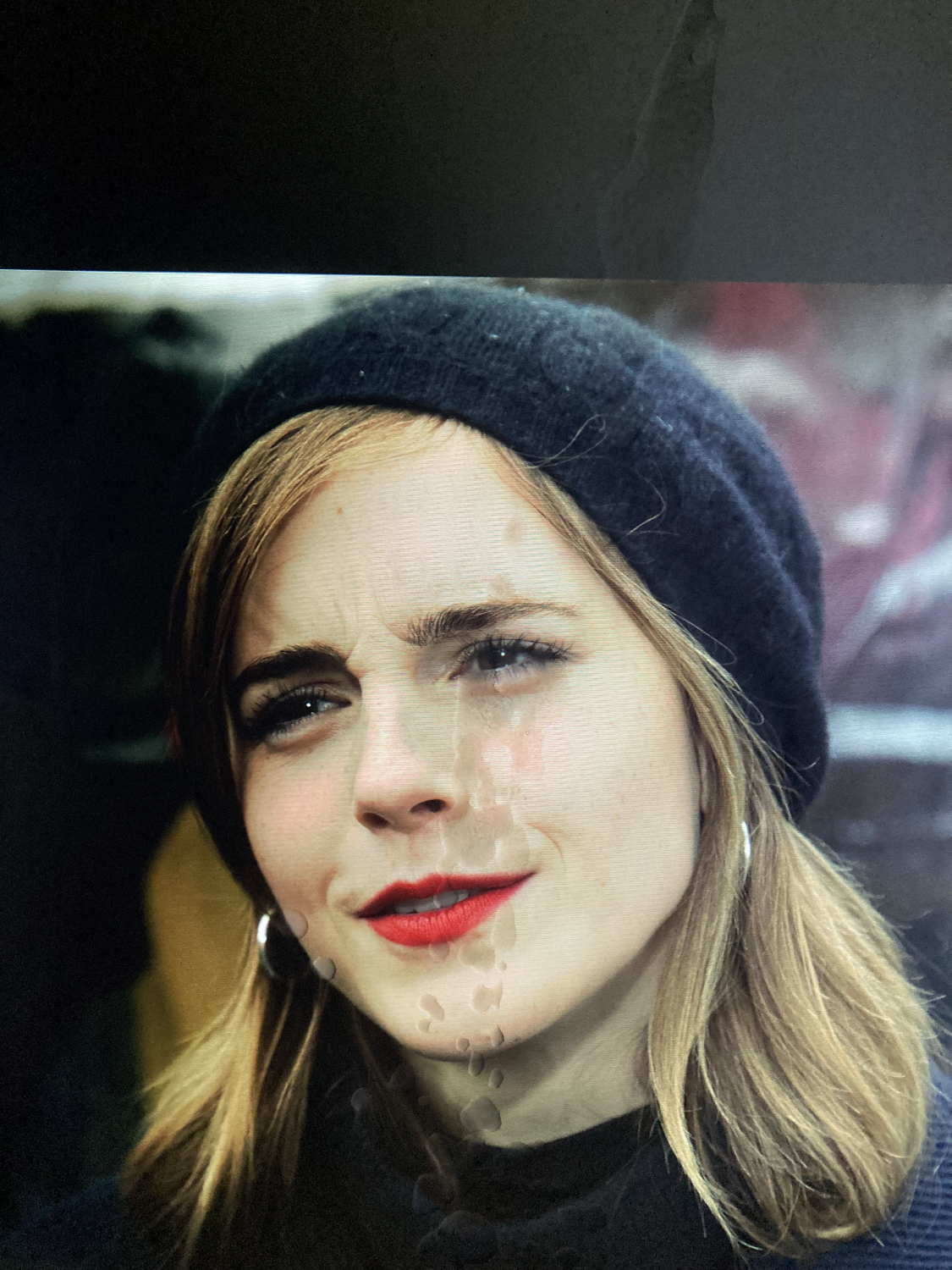 57hgzb2Q Emma Watson 5 02.png
